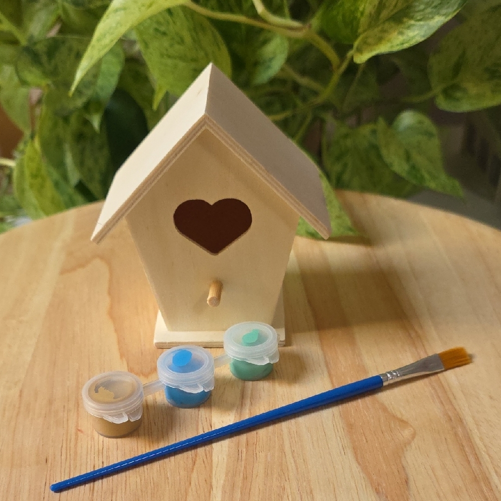 DIY Wooden Birdhouse Kit with 3 Paint Pots and 1 Brush